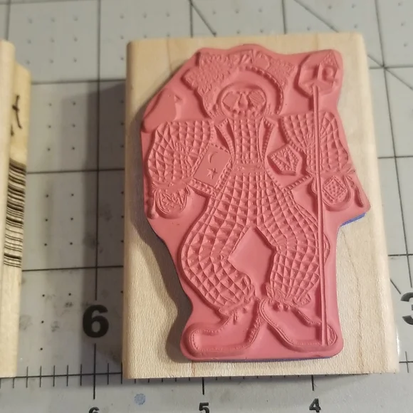 Alma Lynne rubber stamps. Boy scarecrow,  girl scarecrow and angel bear. - Picture 7 of 7